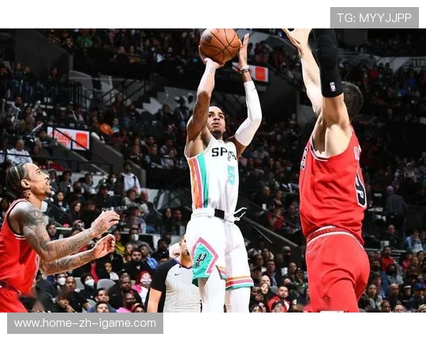 德章泰急停跳投连续命中